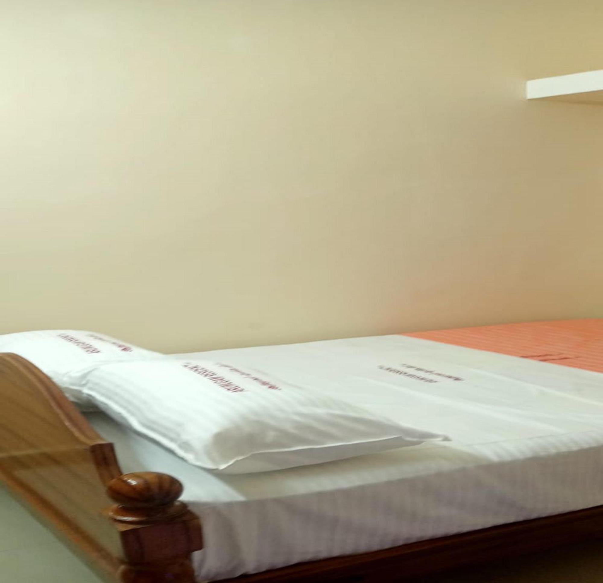 Arumugam Residency Ac Thiruchendur Exterior photo