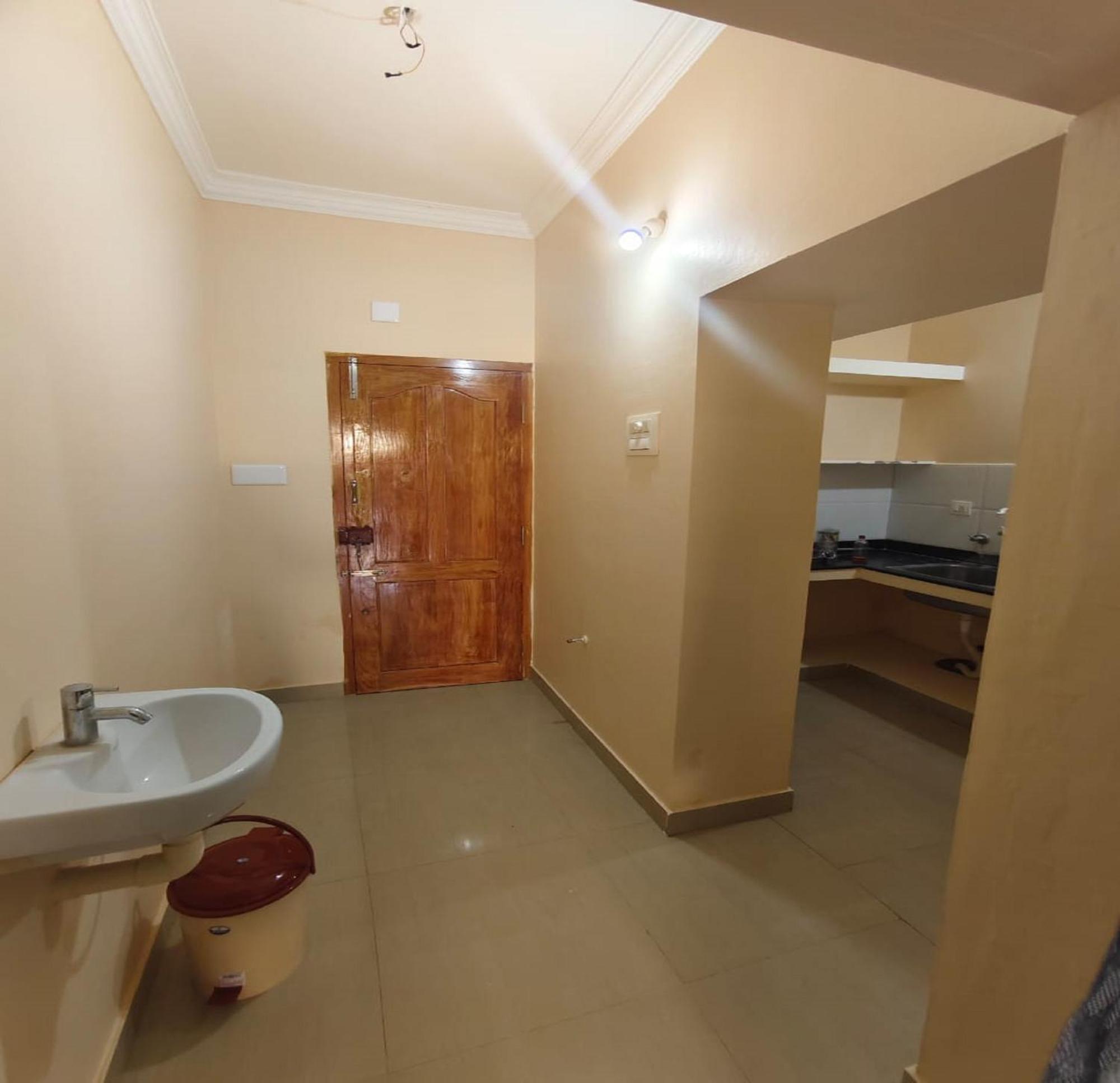 Arumugam Residency Ac Thiruchendur Exterior photo